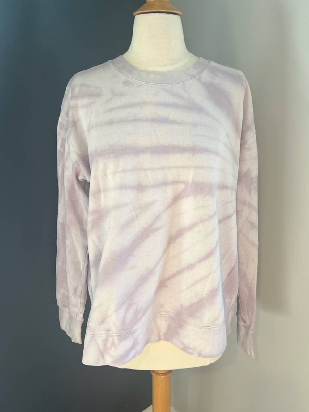 Splendid Tie-Dye Sweatshirt Soft Lilac and White Lounge Pullover Medium